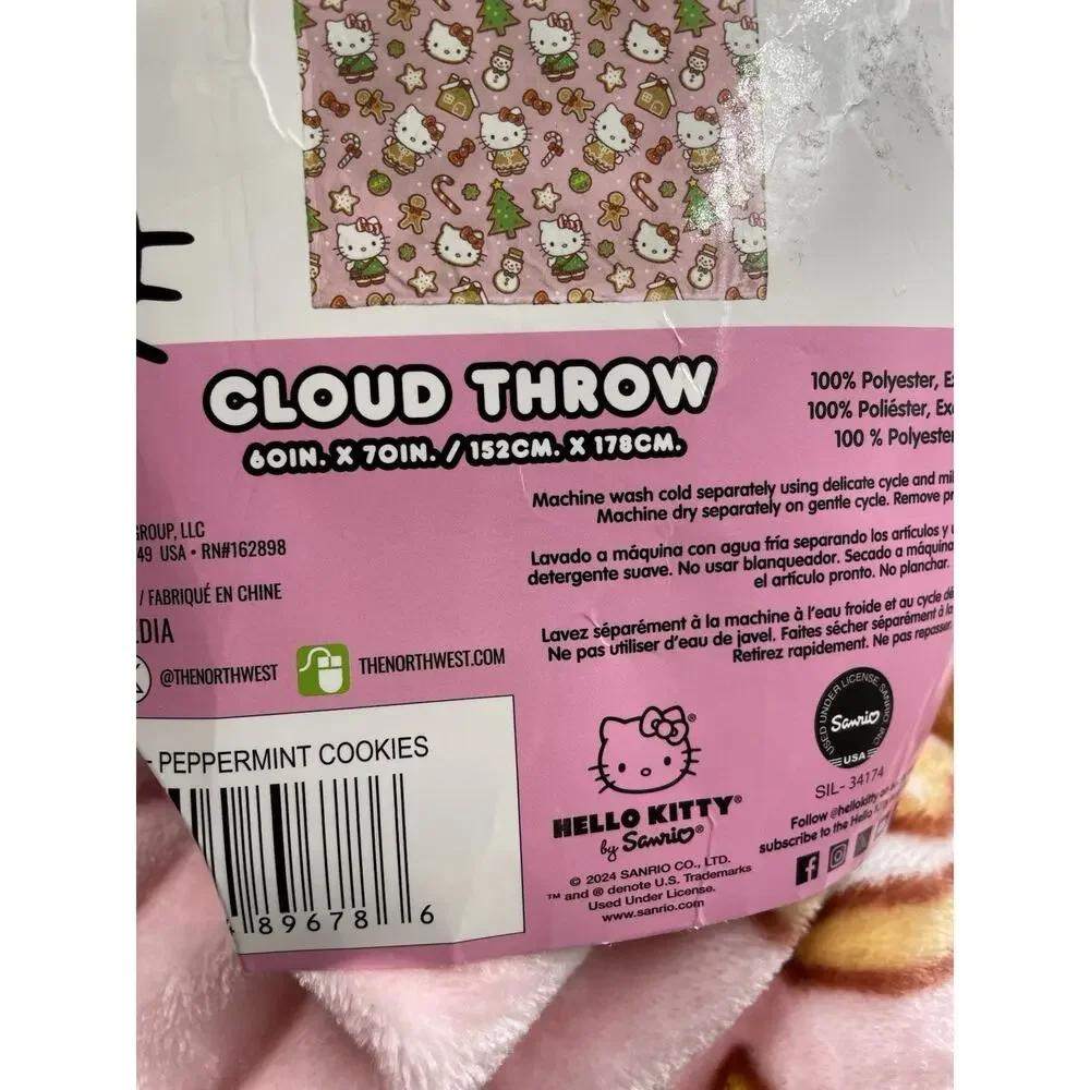Hello Kitty Christmas Gingerbread Man Cloud Throw 60x70